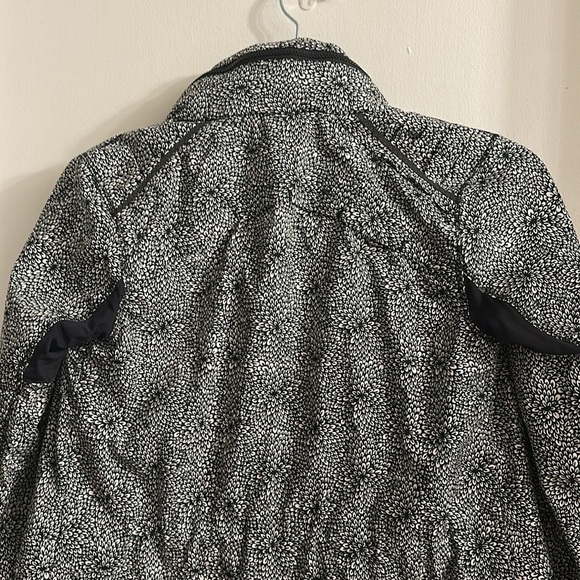 Lululemon Spring Forward Jacket Plush Petal Black Ghost / Black size 2 - Picture 10 of 10